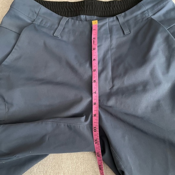 [32]Lululemon Men's Blue/Gray flat front Shorts - Picture 6 of 7